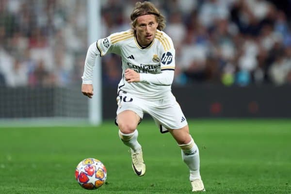 Ғалати таклиф: “Реал” Модричга икки ҳафталик шартнома берди