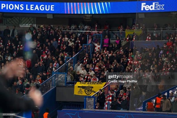 Патрис Эвра яна "Арсенал" фанатларини танқид қилди