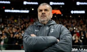 Манчестер ҳақидаги савол “Тоттенхэм” устозини жумбушга келтирди