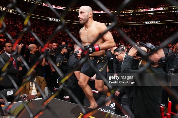 Диего Лопес Александр Волкановски учун муносиб рақиб топди