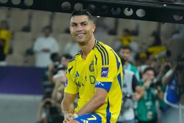 Роналду Европага қайтмоқчи, унга жамоа ҳам тайёр