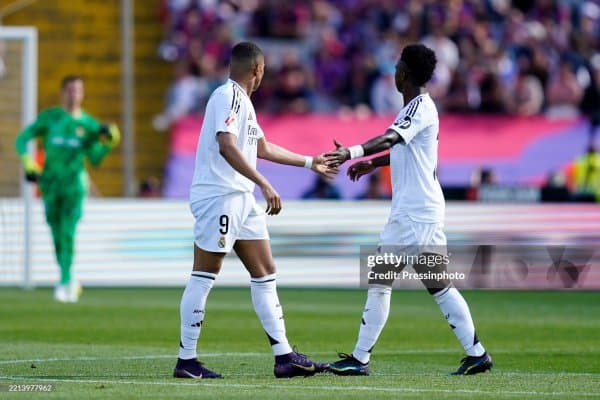 Алонсо Винисиус ва Мбаппени бирга ўйнатиш бўйича бир қарорга келди!