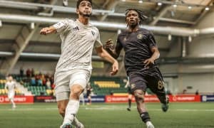 Ўзбек легионерига қўполлик қилган футболчи уч ўйинга ҳайдалди