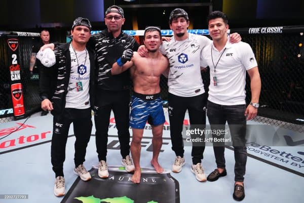 Жасур Алижонов: "Рамазон Темиров ва Асу Алмабаев жанги "стойка"да бўлиб ўтади, бироқ тўлиқ давом этмайди"