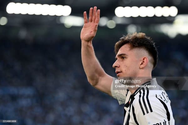 "Ювентус" футболчисини жамоада сақлаб қолмоқчи эмас 