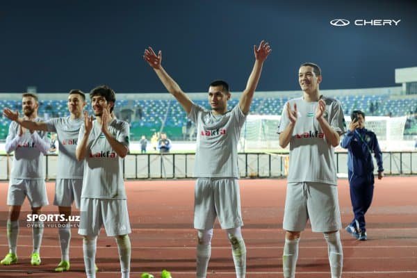 Суперлига. "Қизилқум" - "Пахтакор": Ўзаро ўйинларда устунликлик "шерлар"да