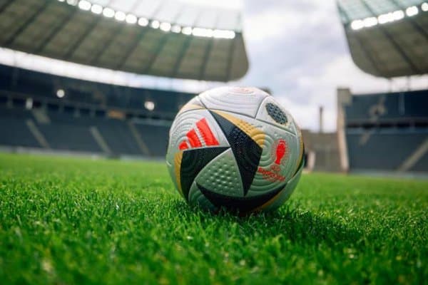 Етти футболчи кетди!