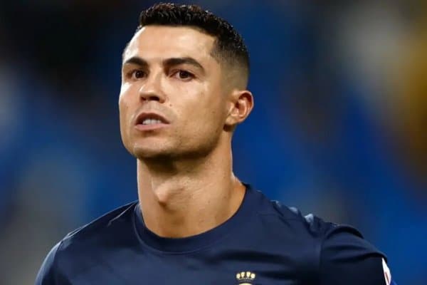 Роналду қачонгача футбол ўйнаши аниқ бўлди