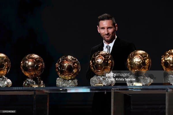 "Олтин тўп"ни топшириш маросими қачон ўтказилиши маълум бўлди