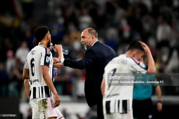 "Ювентус"да яна мураббий алмашадими?