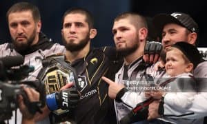 Ислом Махачев Хабиб Нурмагомедовни сояда қолдирдими?