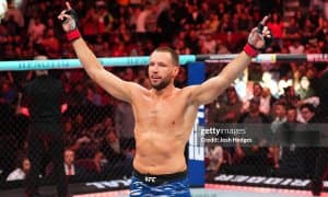 Ренье де Риддер: "Хамзат Чимаев дю Плессини муддатдан аввал енга олмайди"