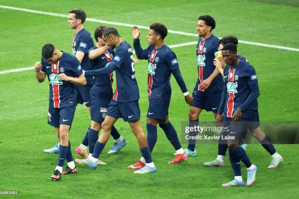 Требл сари яна бир қадам: ПСЖ Франция кубогини ютди 