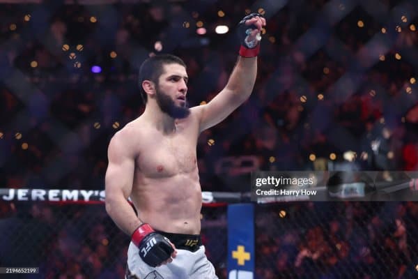 Икки чемпион Ислом Махачевга қарши режа тузмоқчи