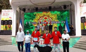 Тошкентда "сабантуй" байрами доирасида Татар кореш бўйича турнир ўтказилди
