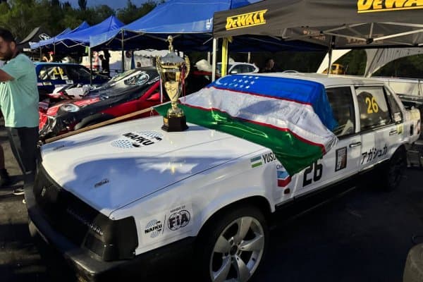 Uzbekskie driftery zanyali prizovye mesta na sorevnovaniyax, proshedshix v Kyrgyzstane