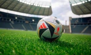 11 нафар футболчи кетиб қолди