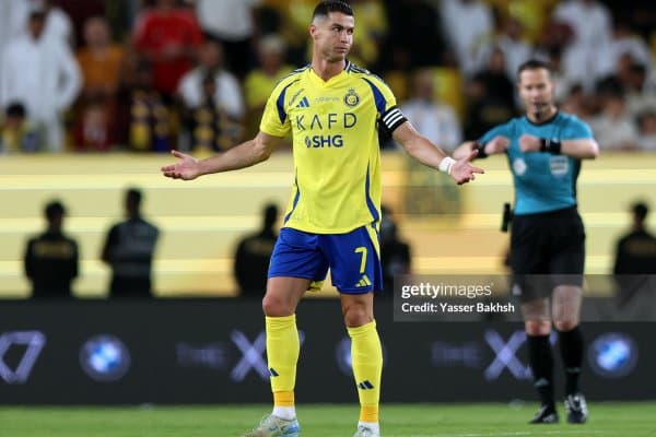 Араблар Роналду "Реал"га қарши ўйнашини исташмоқда