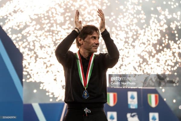 "Наполи" жамоа бош мураббийига янги шартнома таклиф қилди