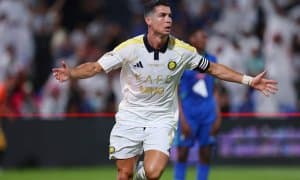 Роналду кетавер, ўрнингга зўри топилди