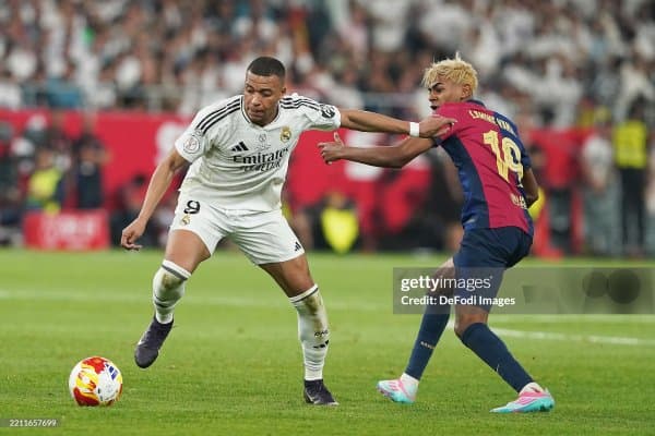 Жаҳон футболининг 50 та энг зўр футболчиси аниқланди