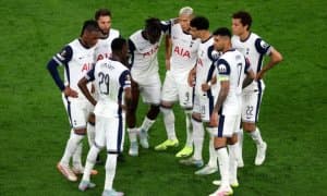 Расман: Тўрт футболчи кетди!