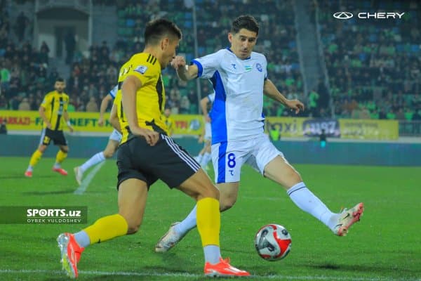 Бундай дербидаги расмий ва норасмий ўйинларда ҳам кучлар тенг келаверади-я...