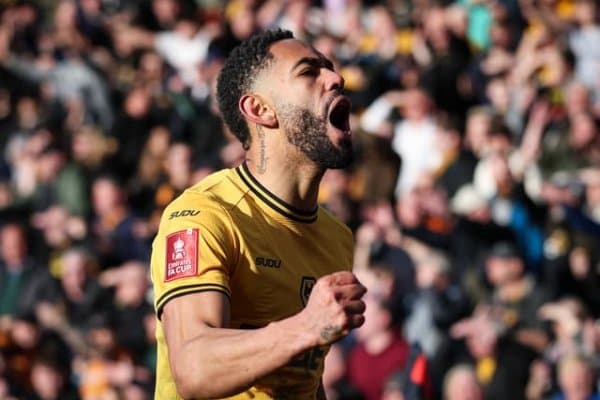 Тезкор: Манчестерликлар суперҳужумчи трансферини эълон қилди