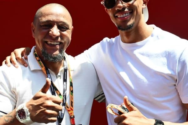 Роберто Карлос Трентга маслаҳат берди