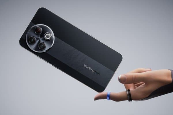 Футбол чўнтагингизда: ТECNО Spark 30 Pro билан ўйинларни томоша қилинг