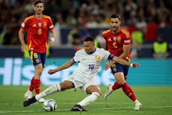 Мбаппе машҳур юлдуз рекордини урди