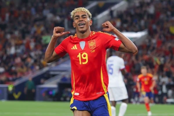 Ямал “Футбол Қироли”нинг 67 йиллик рекордини такрорлади