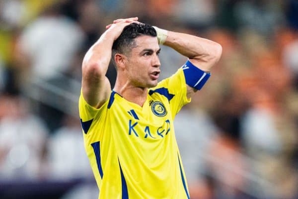 Роналдунинг устидан кулиб ташлашди