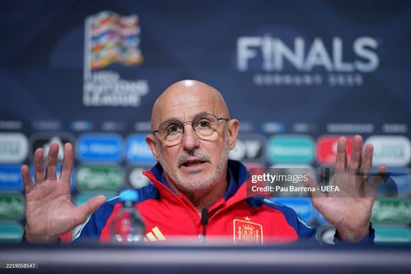 Де ла Фуэнте: "Роналду футбол афсонаси бўлиб қолади" 