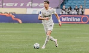 "Бир йил ичида ҳар томонлама ўсишга эришдим" - Шерзод Эсанов "Акрон"даги фаолияти, терма жамоа ва кейинги тақдири ҳақида