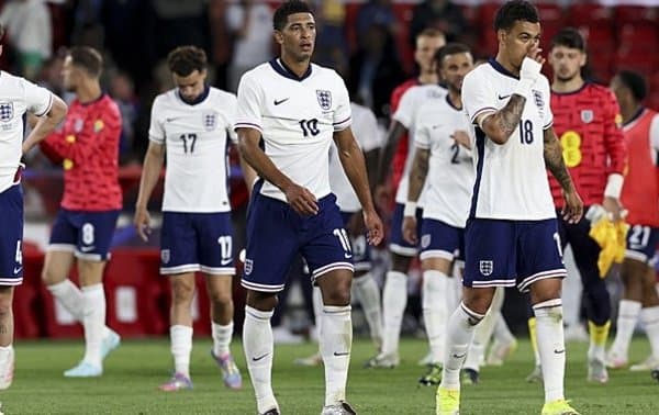 Англия 153 йил давомида бунақа шарманда бўлмаган!