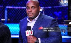 Даниэль Корьме Жон Жонсни танқид қилди