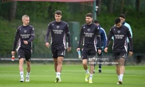 "Милан" бир йўла "Арсенал"нинг икки ҳимоячисини олиб келмоқчи