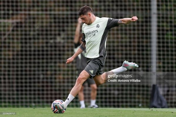 Вальверде Хаби Алонсонинг бошқаруви ҳақида ўз фикрлари билан ўртоқлашди