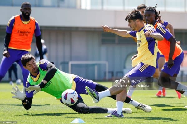 "Реал" Диаснинг шартномасини узайтириш бўйича келишиб олди, энди навбат...