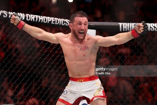 Мераб Двалишвилини ким тўхтата олади? Россиялик UFC жангчиси жавоб берди 