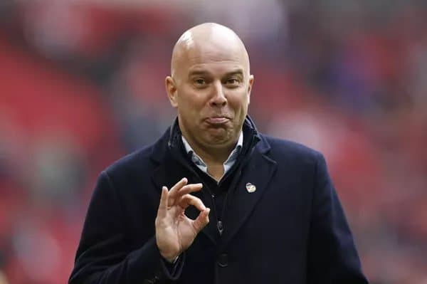 Чемпион “бир ўқ билан икки қуён”ни урмоқчи