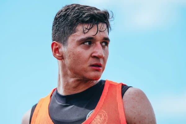 Янги бош мураббий Ҳусановга имкон берадими?