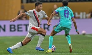 Ҳусанов бир соатда жаҳон футболи тарихига кирди