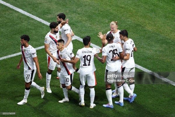 "Манчестер Сити" ҳимояни кучайтиргани иккита футболчи топиб қўйди