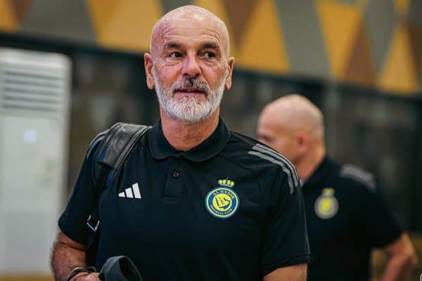 "Ан-Наср" бош мураббийи билан хайрлашди