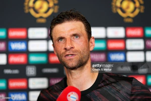 Томас Мюллер "Боруссия" устидан ҳазил қилди ва "Бенфика"дан кейинги ўйин ҳақида гапирди