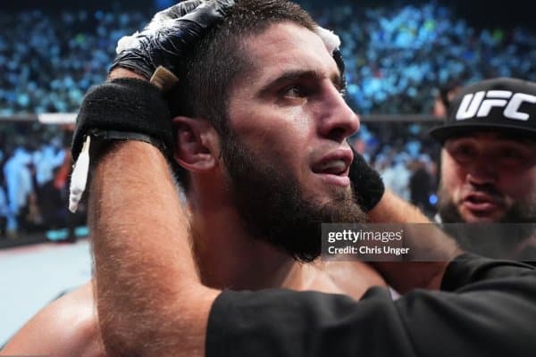 Ислом Махачев: "Чарльз Оливейра Илия Топурияни муддатдан аввал енгиши мумкин, бироқ..."