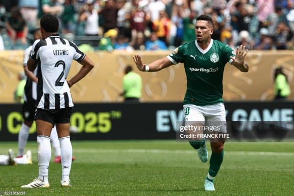 КЎЖЧ. ПСЖни мағлуб этган "Ботафого" ўз юришини плей-оффда тўхтатди 