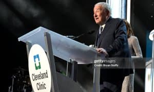 Боб Арум келажаги порлоқ боксчи исмини айтди